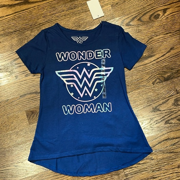 Girls Wonder Woman Short Sleeve Graphic Shirt - Picture 1 of 1